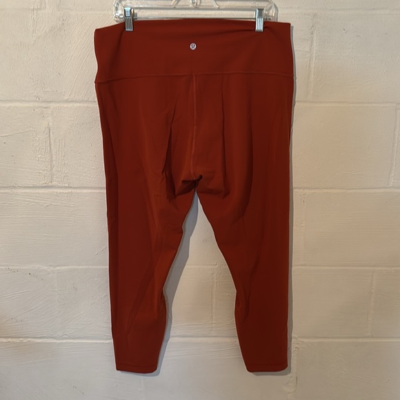 Lululemon Wunder Train High-Rise Tight 25"
Aztec Brick size 18 - Picture 8 of 11
